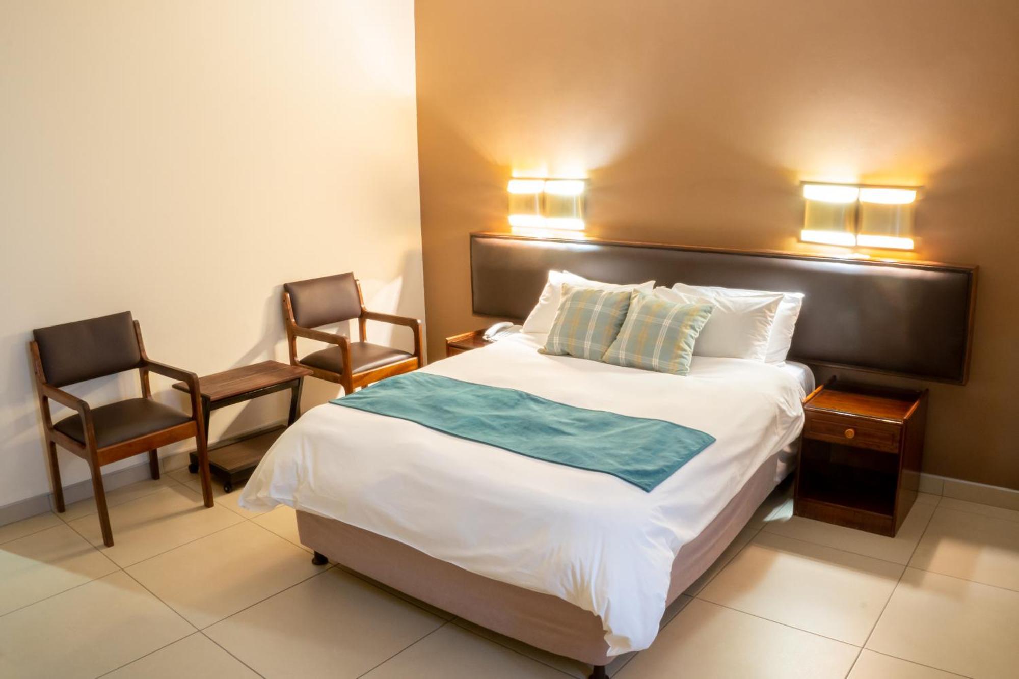 Elgro Hotel Potchefstroom Exterior photo
